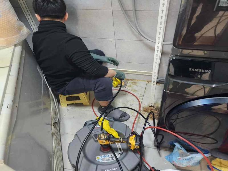 수원 싱크대 물이 안 내려갈 때 바로 할 일